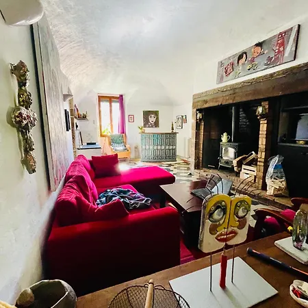 L'insolite Meyrannes